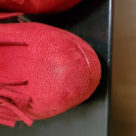 Red Fringe heeled booties 👢 - Picture 4 of 8